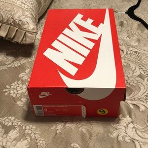 Nike juvenate.  sneakers woman’s